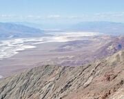 regionen/usa/suedwesten/kalifornien/death-valley/dantes-view-badwater-basin-6.cr2526x1105-0x0 regionen/usa/suedwesten/kalifornien/death-valley/dantes-view-badwater-basin-6.cr2526x1105-0x0