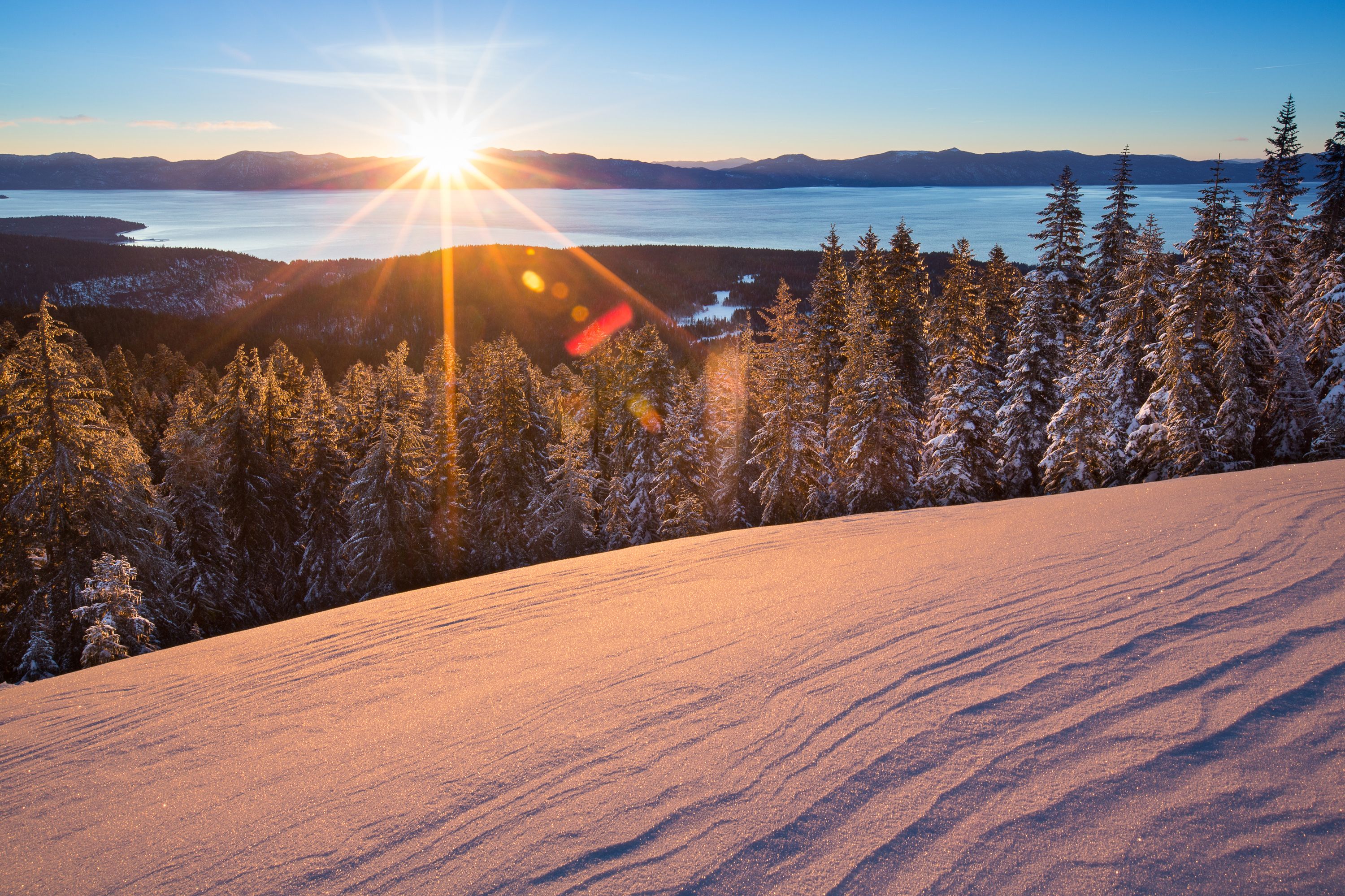 Der Sonnenuntergang Ã¼ber dem Lake Tahoe