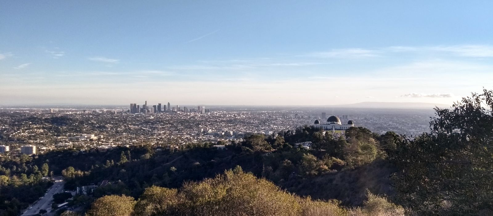 Die Aussicht auf L.A. beim Sunset Hike zum legendÃ¤ren Hollywood Sign