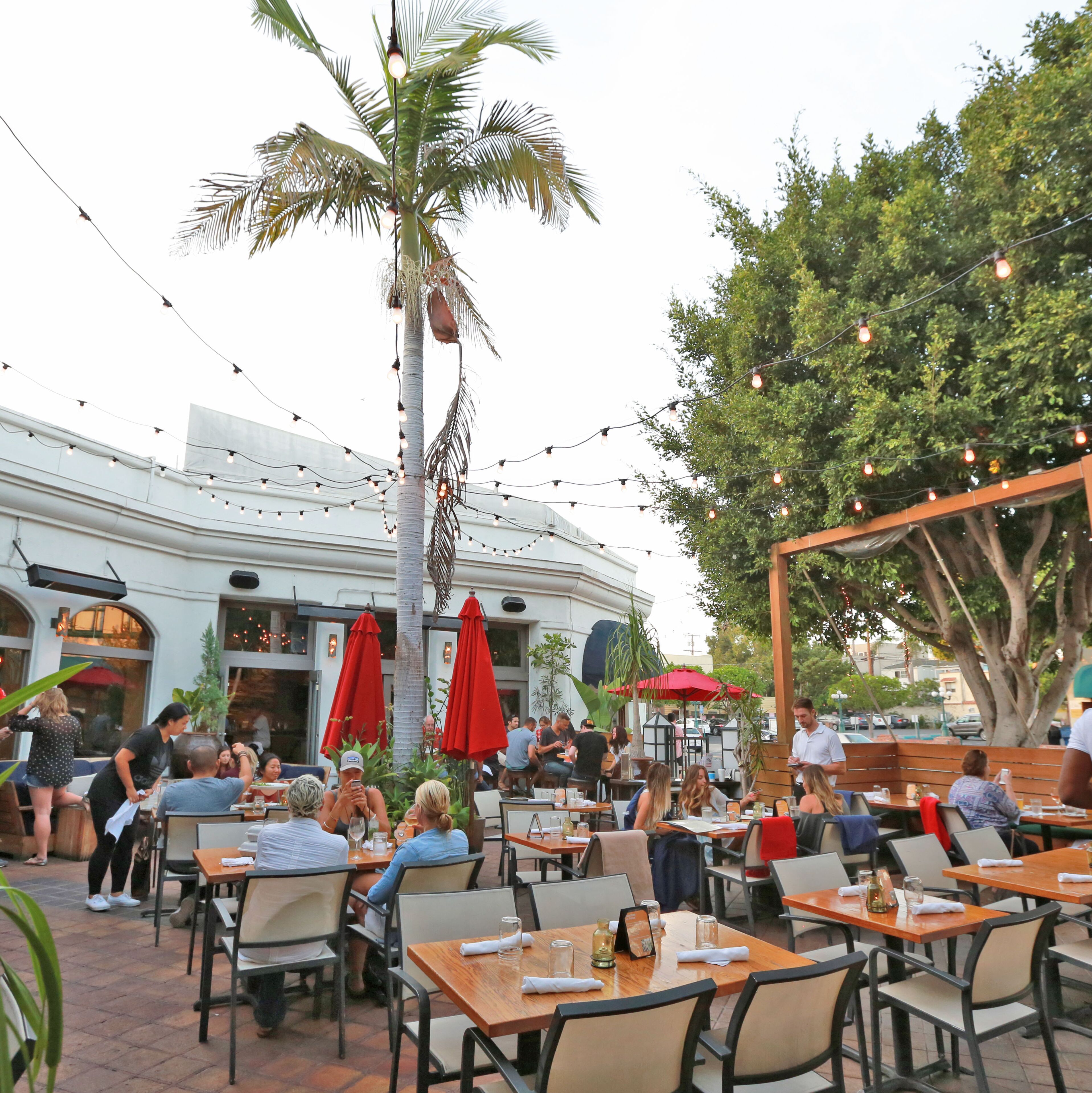 Ein StraÃŸencafÃ© in Santa Monica