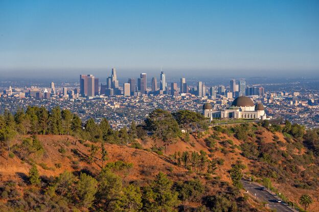 Blick auf die Skyline vom Griffith Park in Los Angeles Blick auf die Skyline vom Griffith Park in Los Angeles