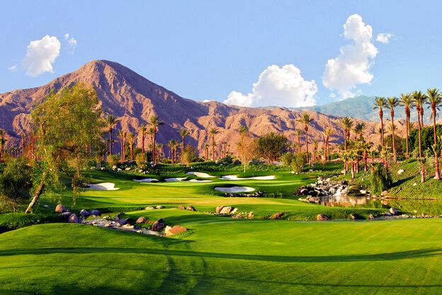 Golfen mit grandioser Aussicht im Indian Wells Golf Resort bei Palm Springs in Kalifornien
