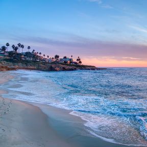 Sonnenuntergang am Strand von La Jolla, San Diego, Kalifornien