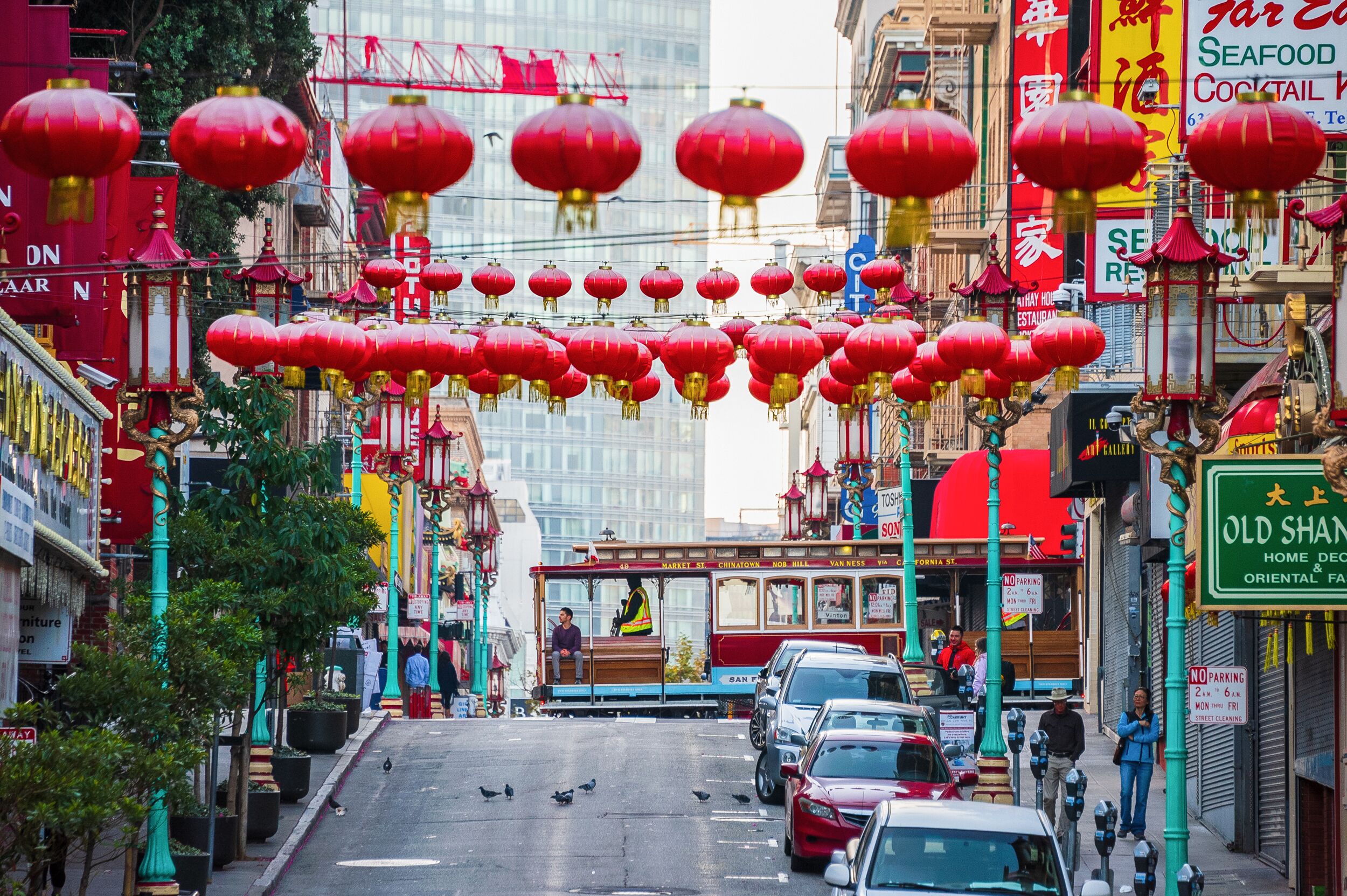 Idyllische California Street in Chinatown in San Francisco