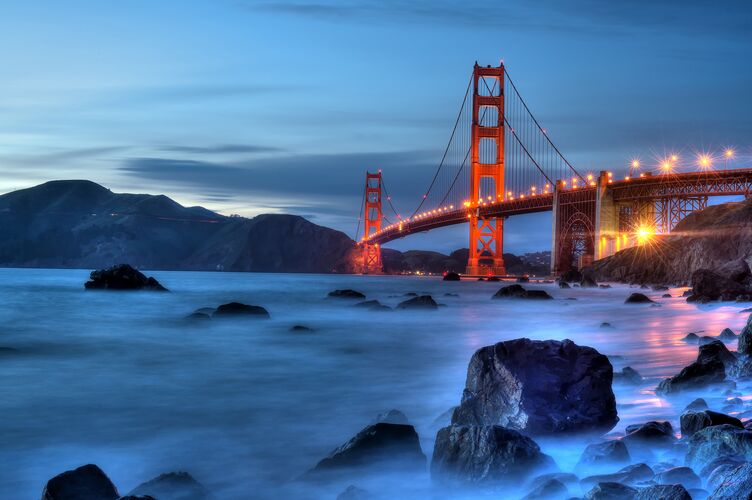 Atemberaubende Golden Gate Bridge in San Francisco