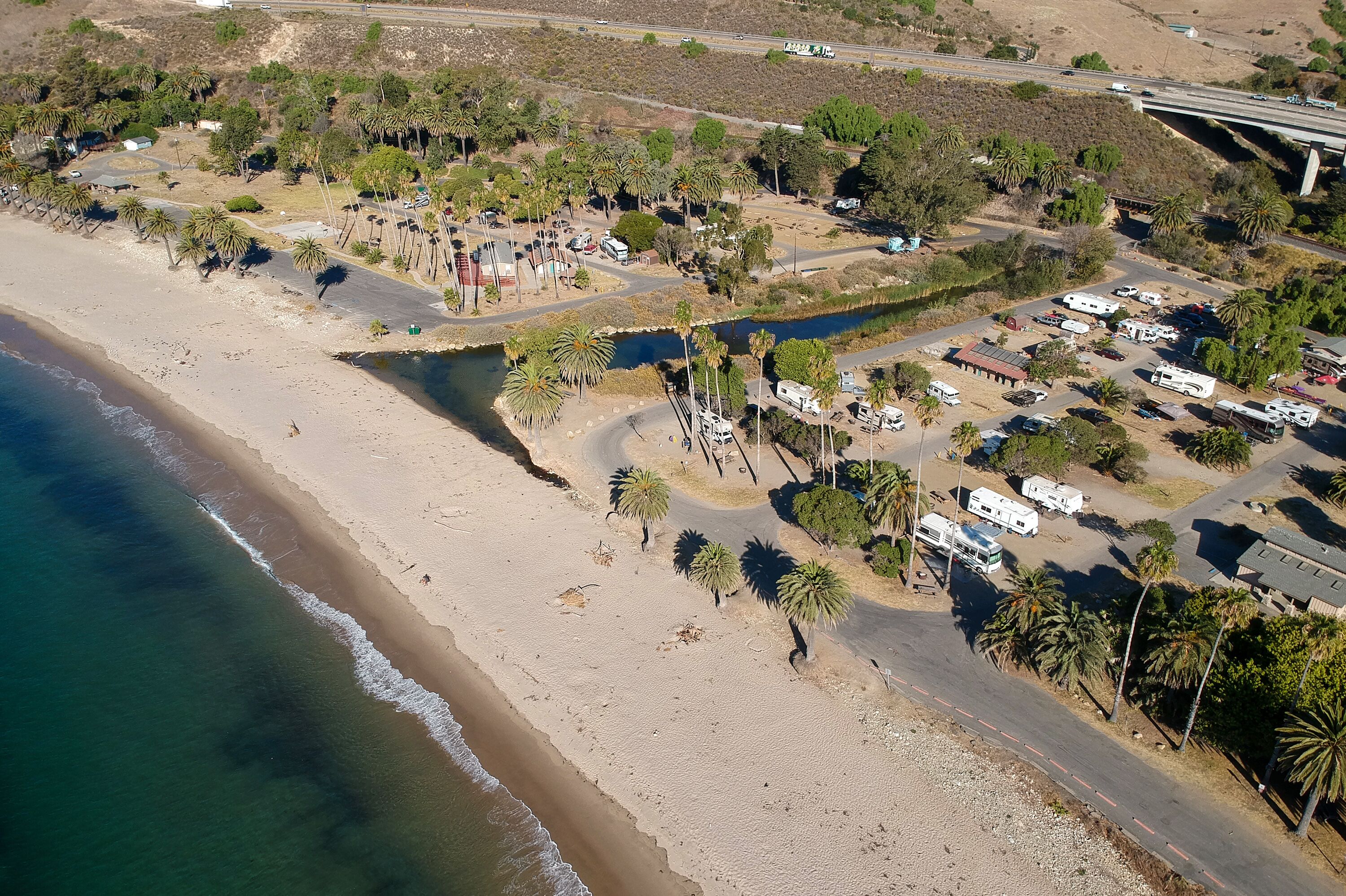 Blick auf den Refugio State Beach Campground bei Santa Barbara, Kalifornien