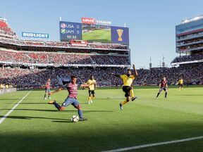 Nahaufnahme Sportler im Levi’s Stadium in Santa Clara in Kalifornien