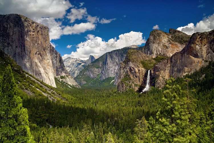 Imposante Ausblicke im Yosemite National Park