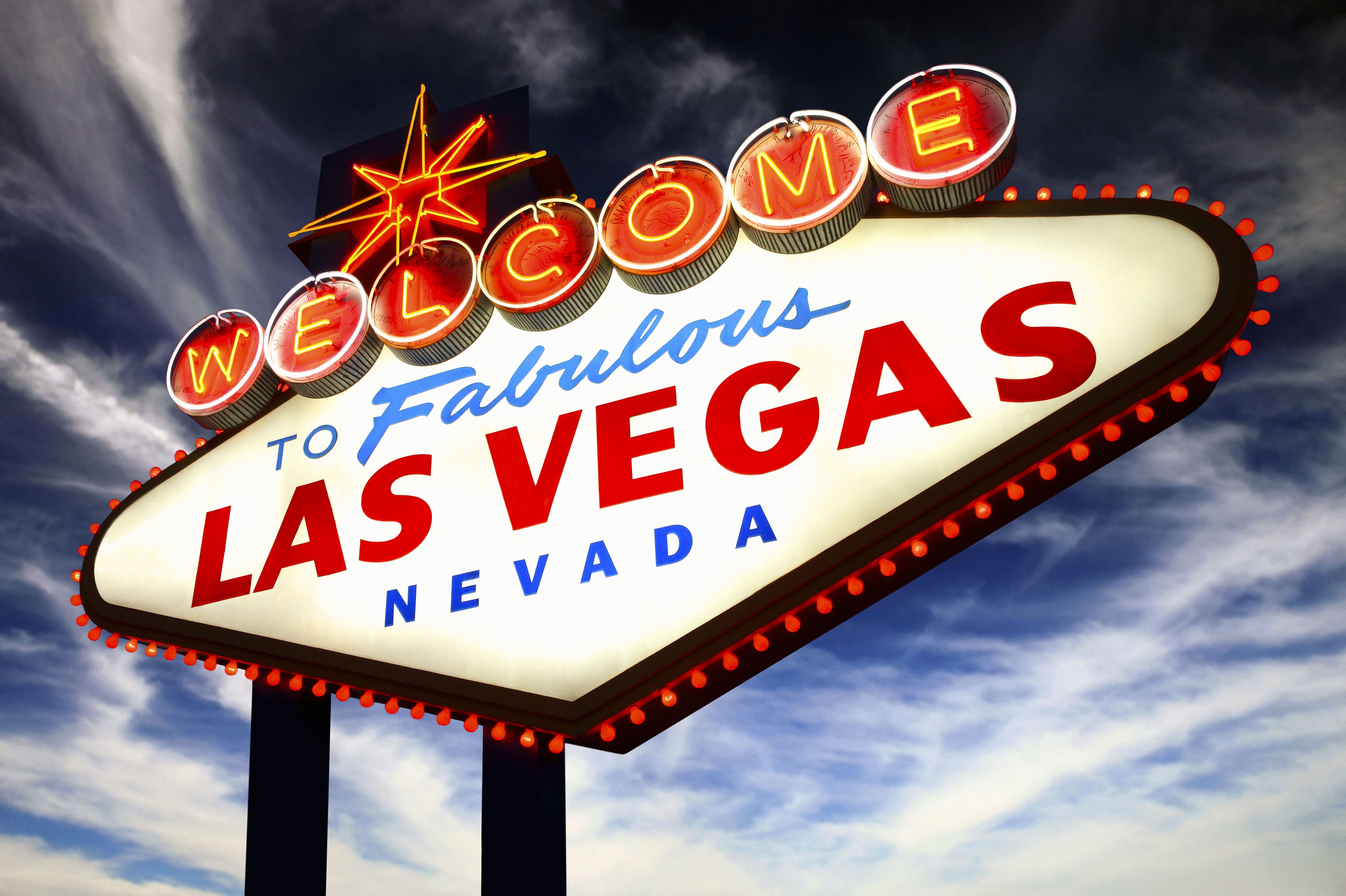 Das Schild heißt Besucher willkommen