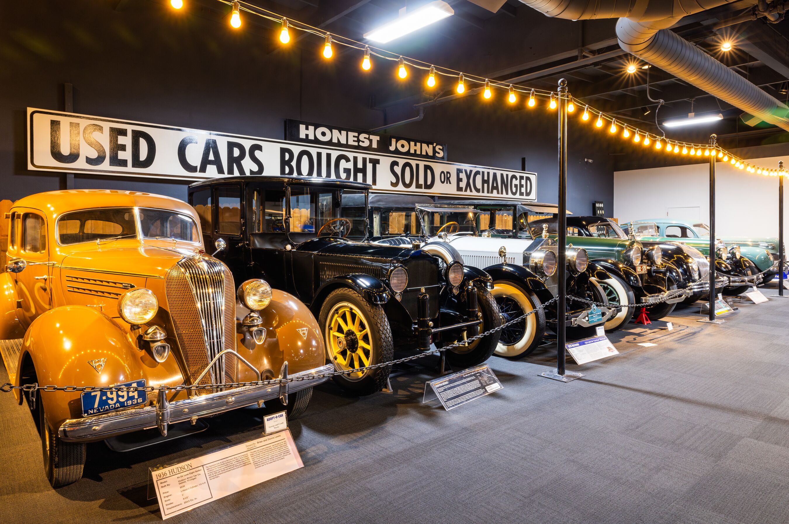 Schicke Oldtimer im National Automobile Museum in Reno, Nevada