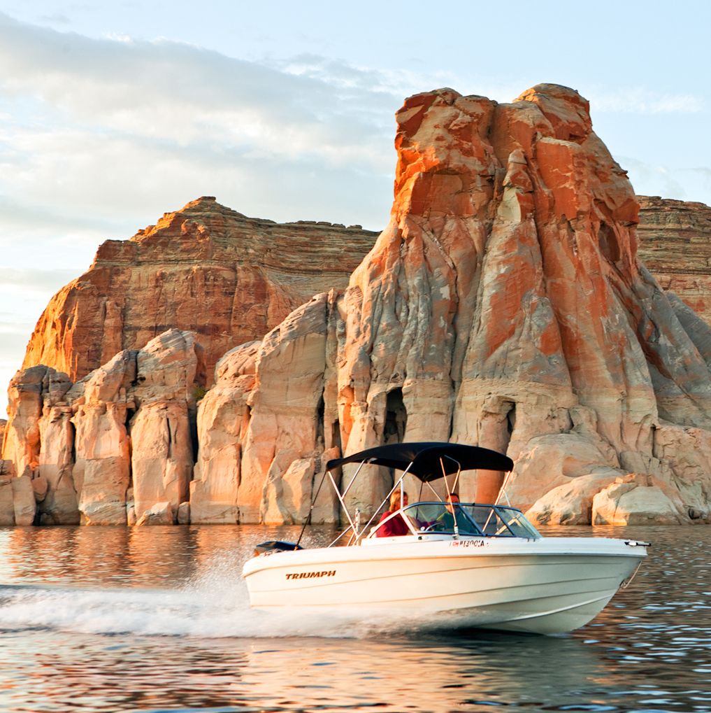 Unterwegs mit dem Boot auf dem Lake Powell in Utah