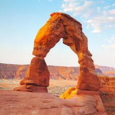 regionen/usa/suedwesten/utah/arches-nationalpark/delicate-arch-shutterstock.cr1998x1999-258x0 regionen/usa/suedwesten/utah/arches-nationalpark/delicate-arch-shutterstock.cr1998x1999-258x0