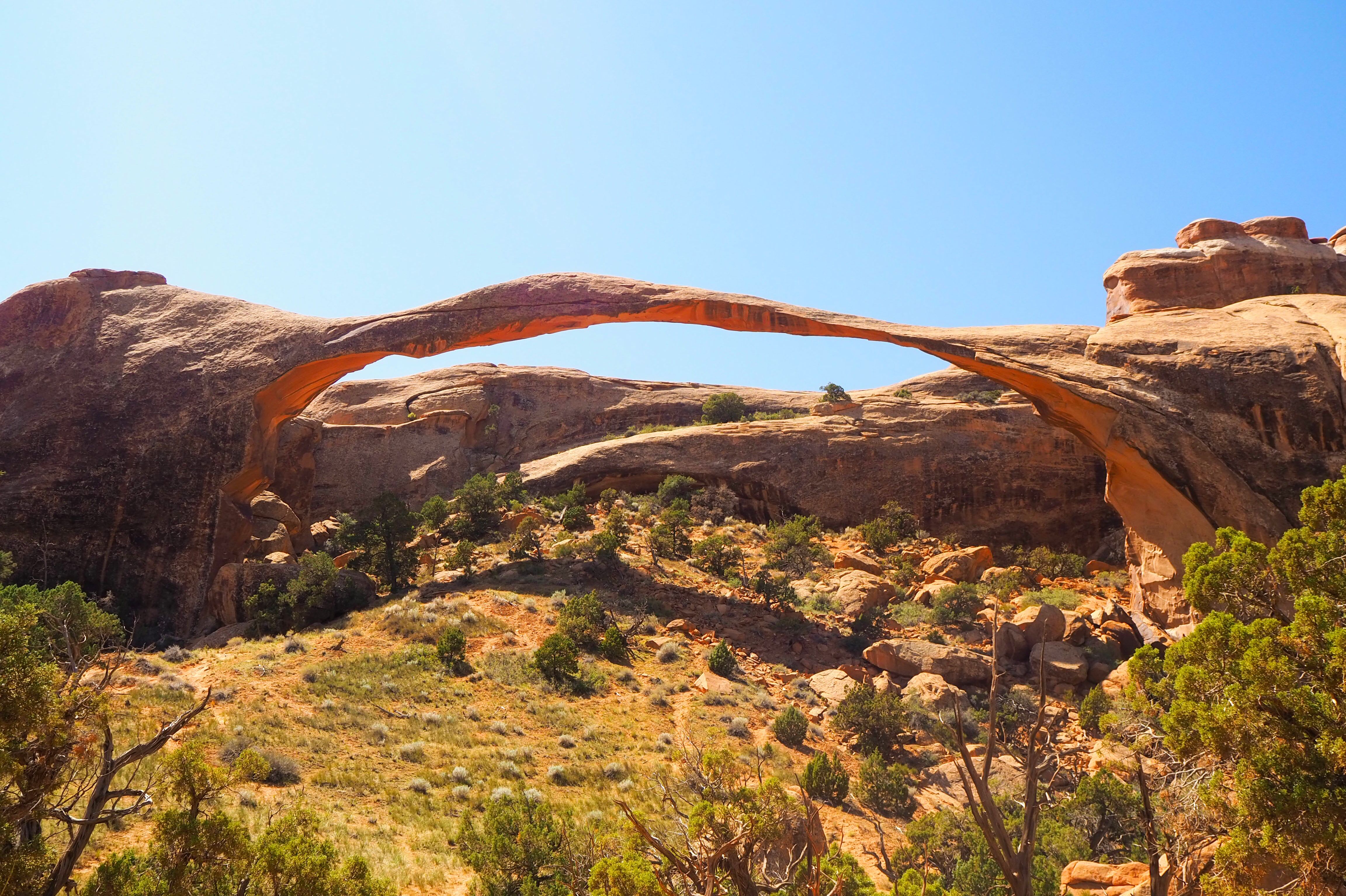 Blick auf den schönen Landscape Arch