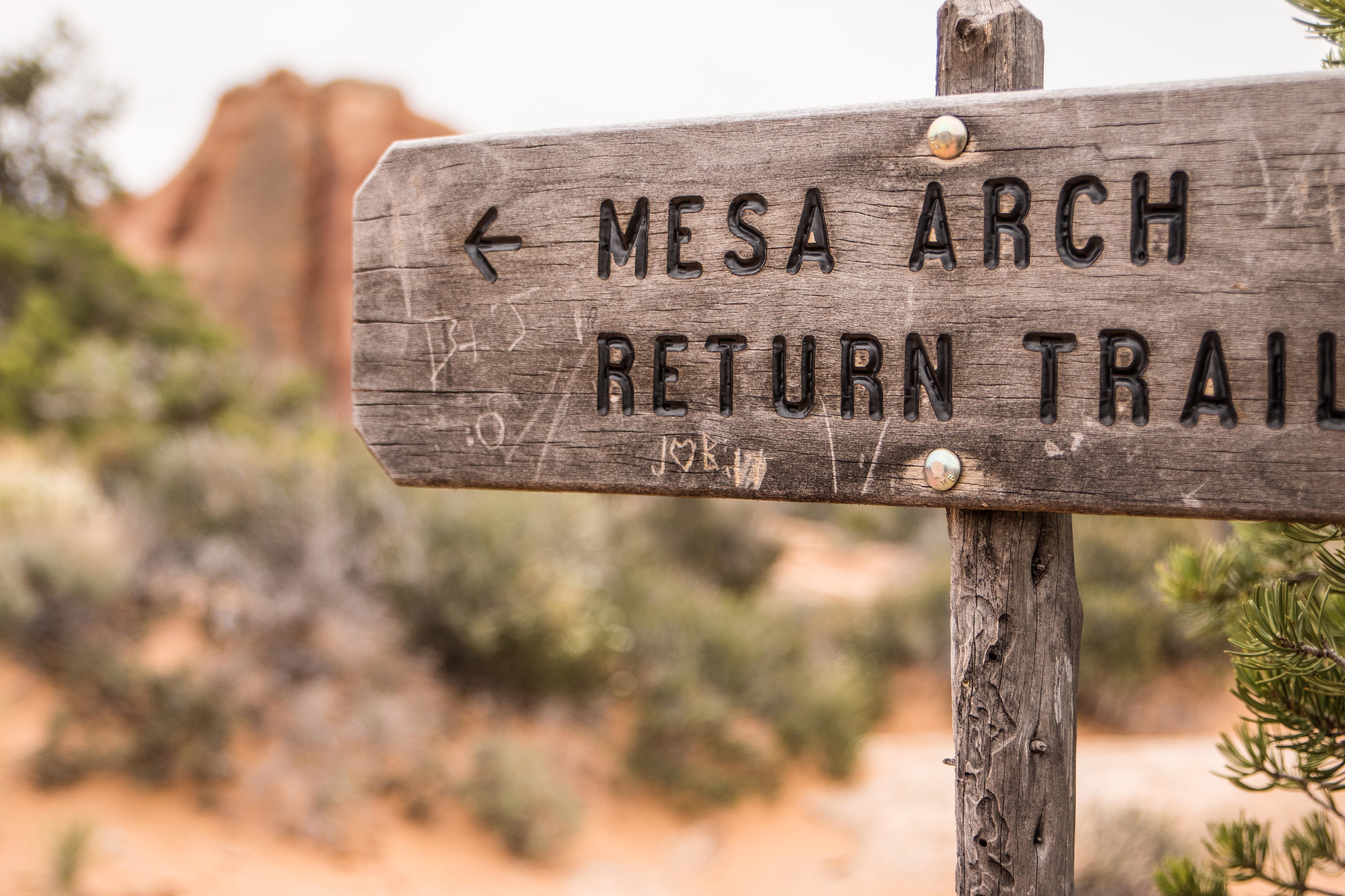 Mesa Arch Return Trail im Canyonlands-Nationalpark in Utah