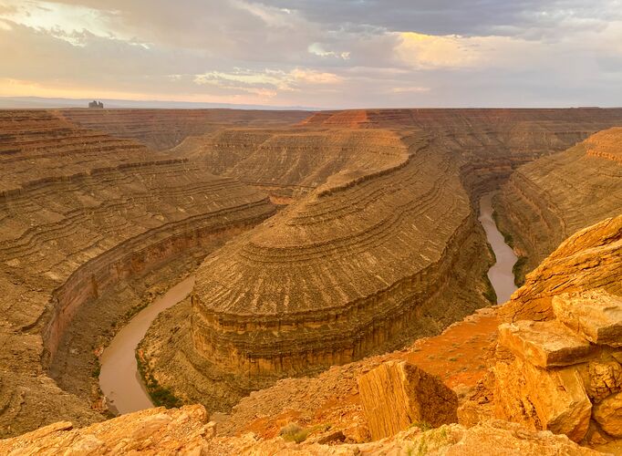 Der Goosenecks State Park in der Morgensonne