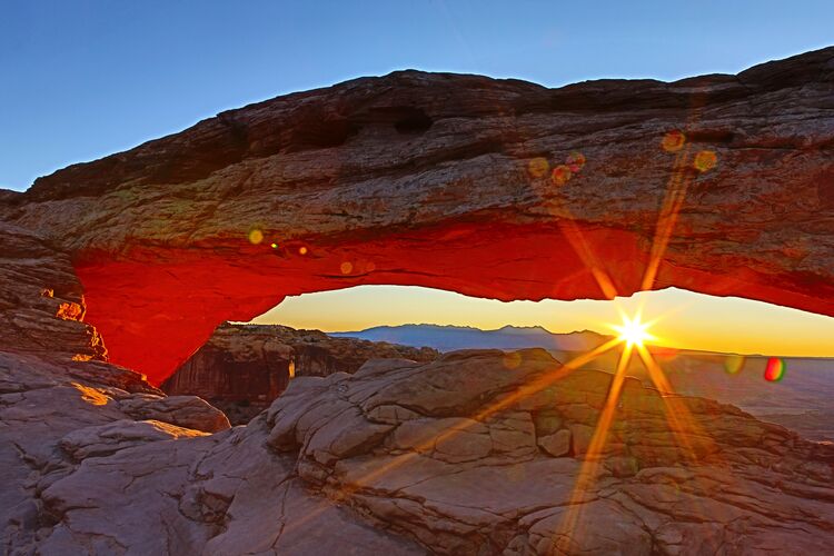 Mesa Arch - Der berÃ¼hmte Felsbogen im Canyonlands National Park bei Sonnenaufgang