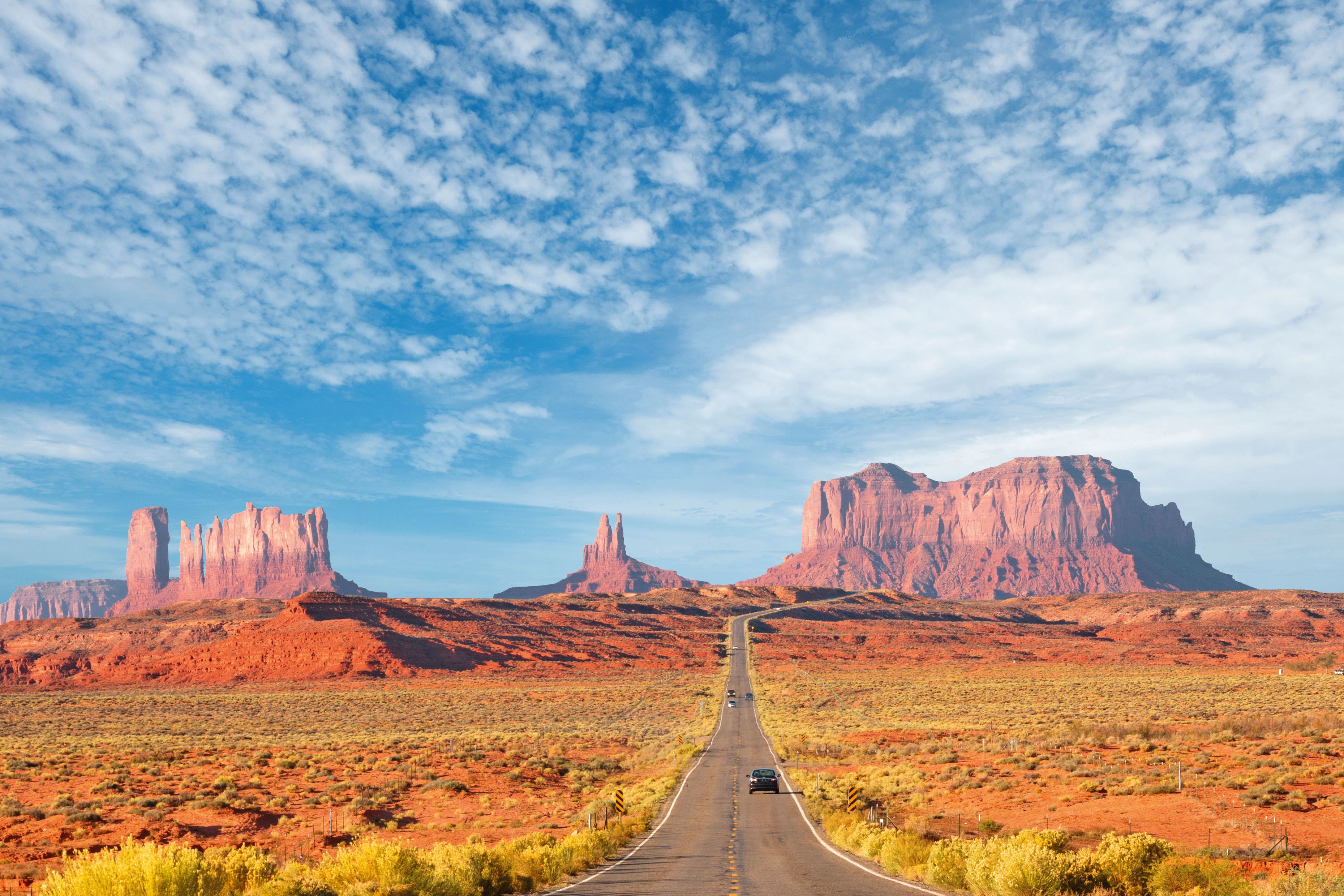 Straße durchs Monument Valley