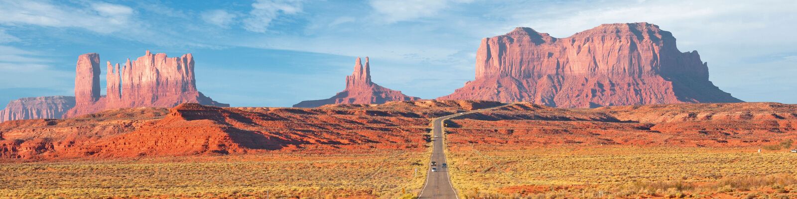 Straße durchs Monument Valley