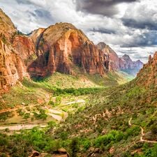 regionen/usa/suedwesten/utah/zion-nationalpark/zion-national-park-shutterstock.cr3250x3245-340x59 regionen/usa/suedwesten/utah/zion-nationalpark/zion-national-park-shutterstock.cr3250x3245-340x59
