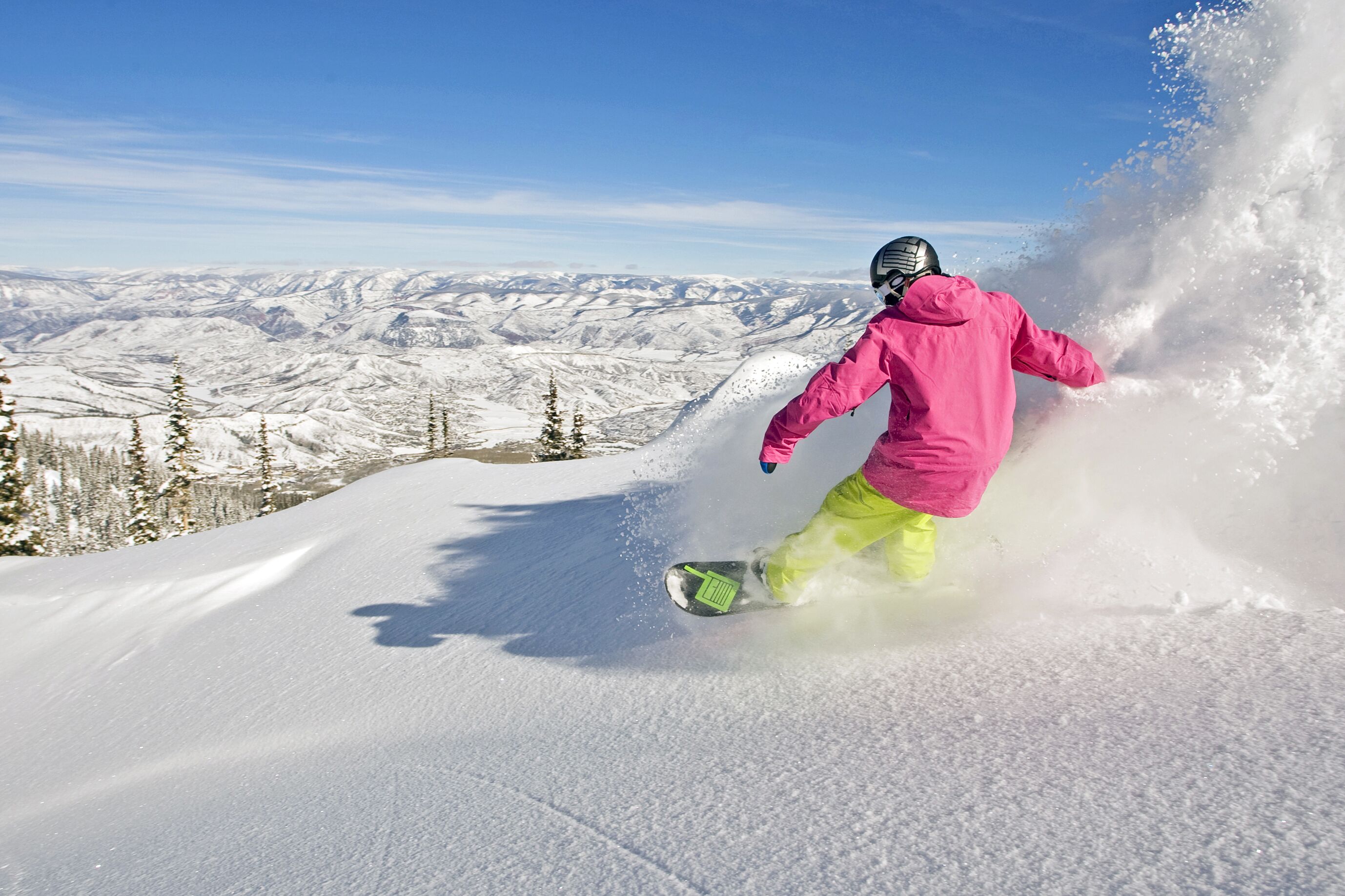 Snowboarder bei der Abfahrt