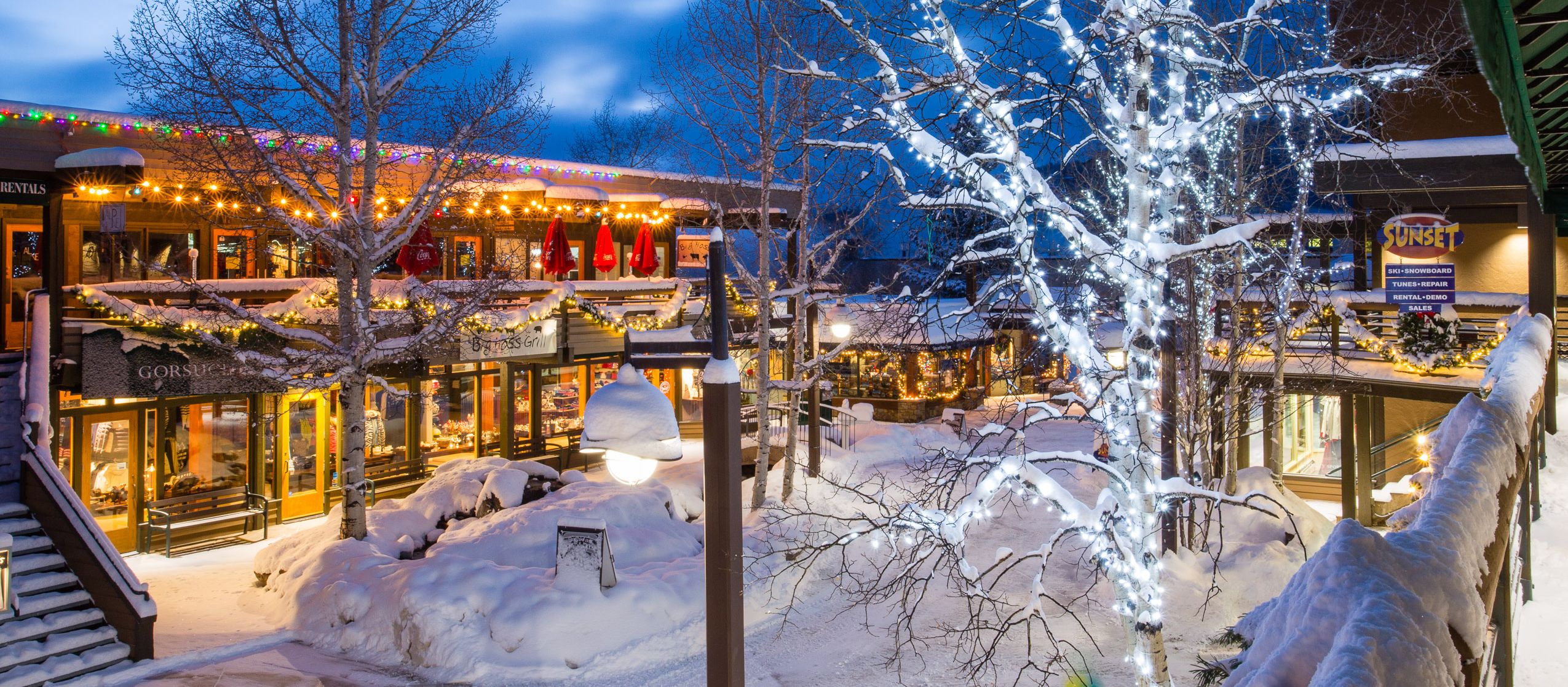 Shops im Schnee, Aspen, Colorado