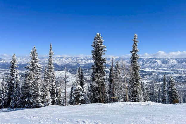 Verschneite Berge in Snowmass Verschneite Berge in Snowmass