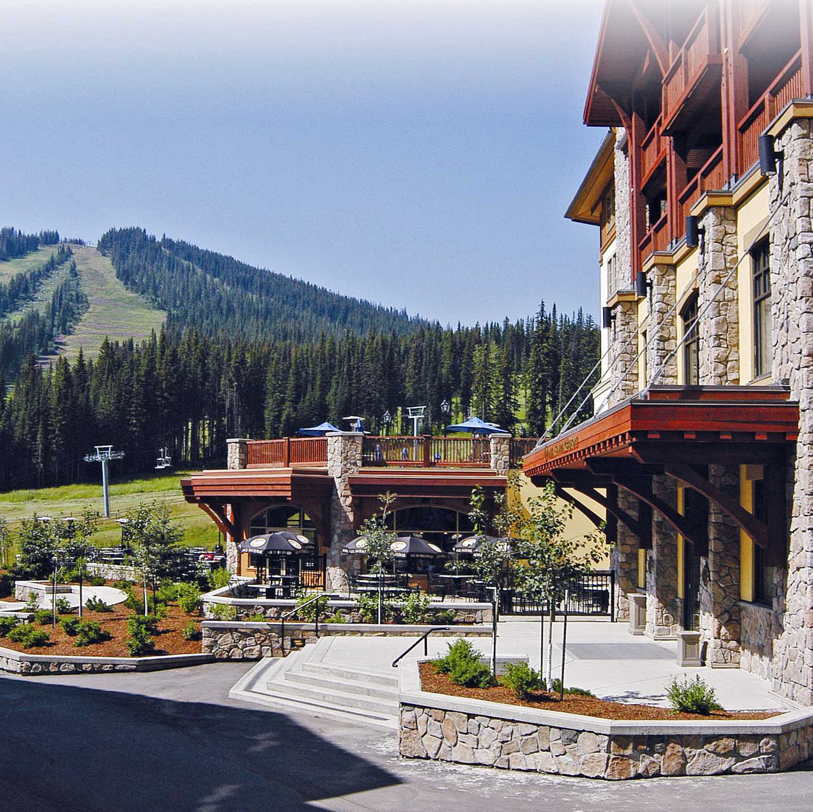 Hotel, British Columbia: Sun Peaks Grand | CANUSA