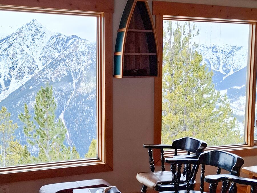 Elkhorn Lodge in Panorama