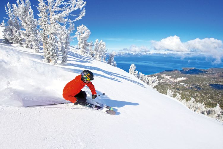 Skifahrer im Deep Snow
