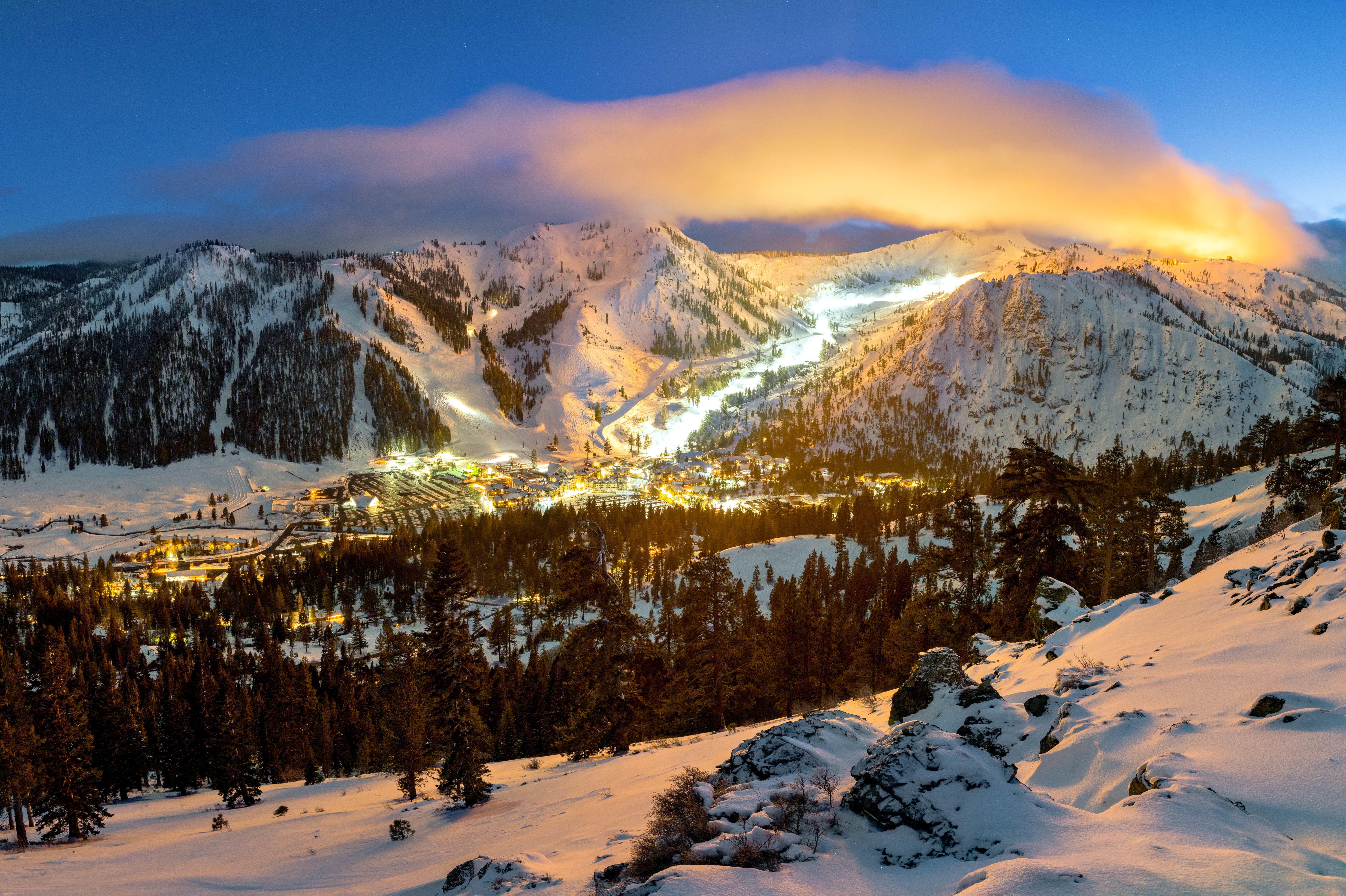 Ausblick über die Weiten des Skigebiet Squaw Valley