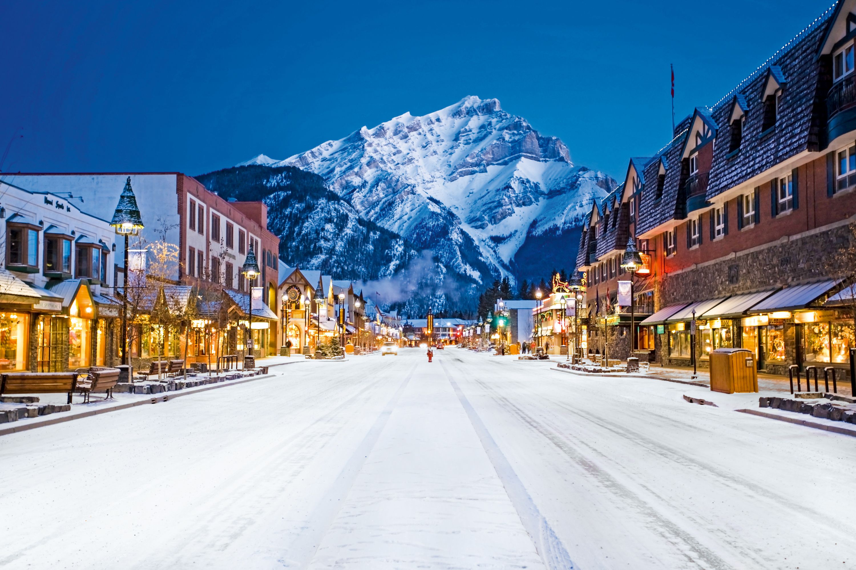 NÃ¤chtliche AtmosphÃ¤re auf den StraÃŸen in