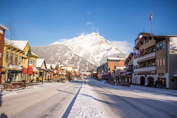 Blick auf Cascade Mountain aus Banff