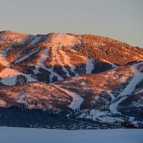 Das Steamboat Resort im US-Bundesstaat Colorado bei DÃ¤mmerung