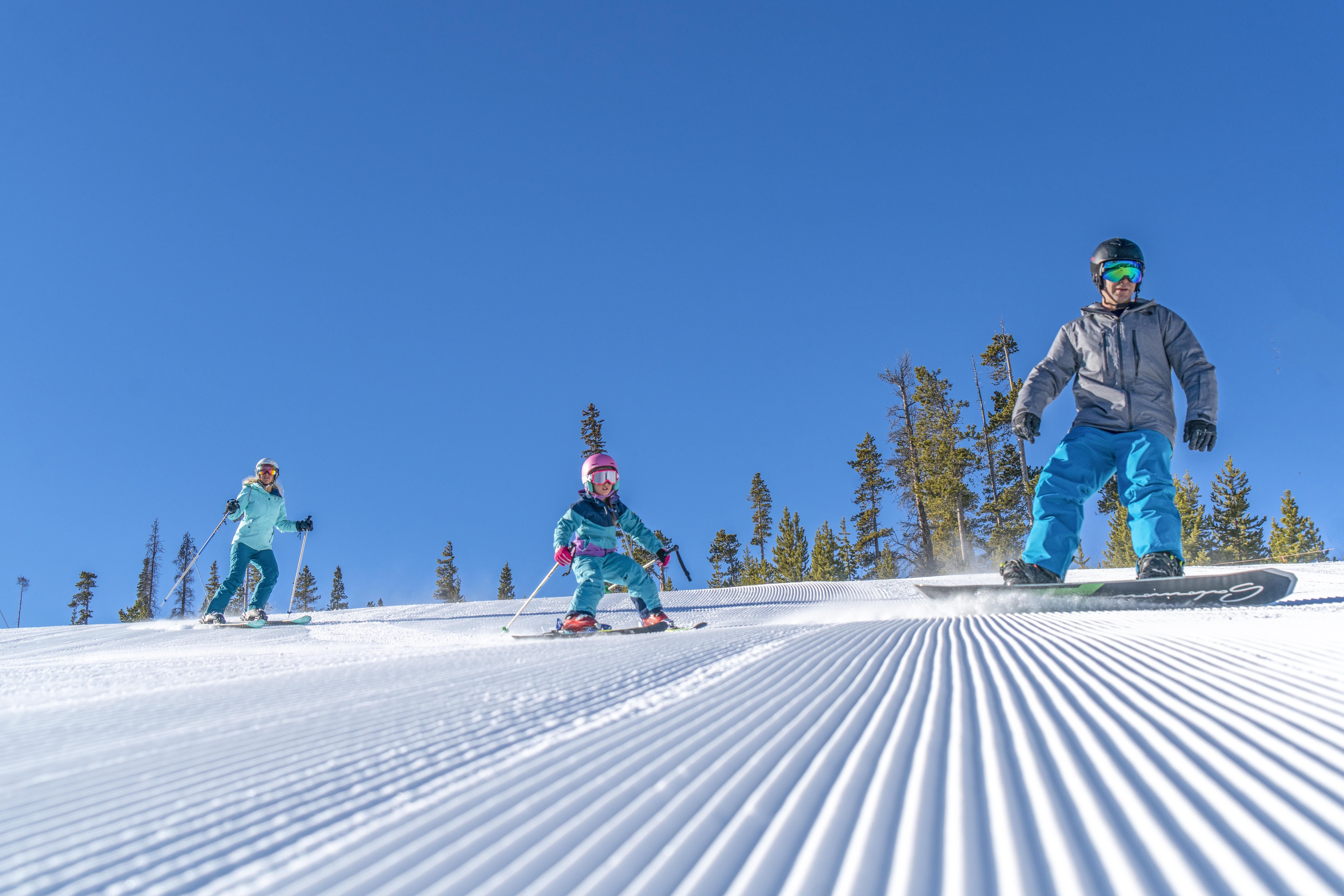 Wintersport mit der Familie im Winter Park Resort im US-Bundesstaat Colorado