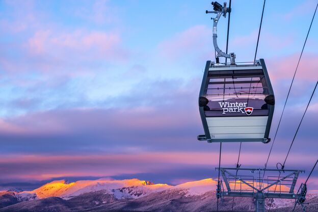 Eine Gondel im Winter Park Resort im US-Bundesstaat Colorado Eine Gondel im Winter Park Resort im US-Bundesstaat Colorado