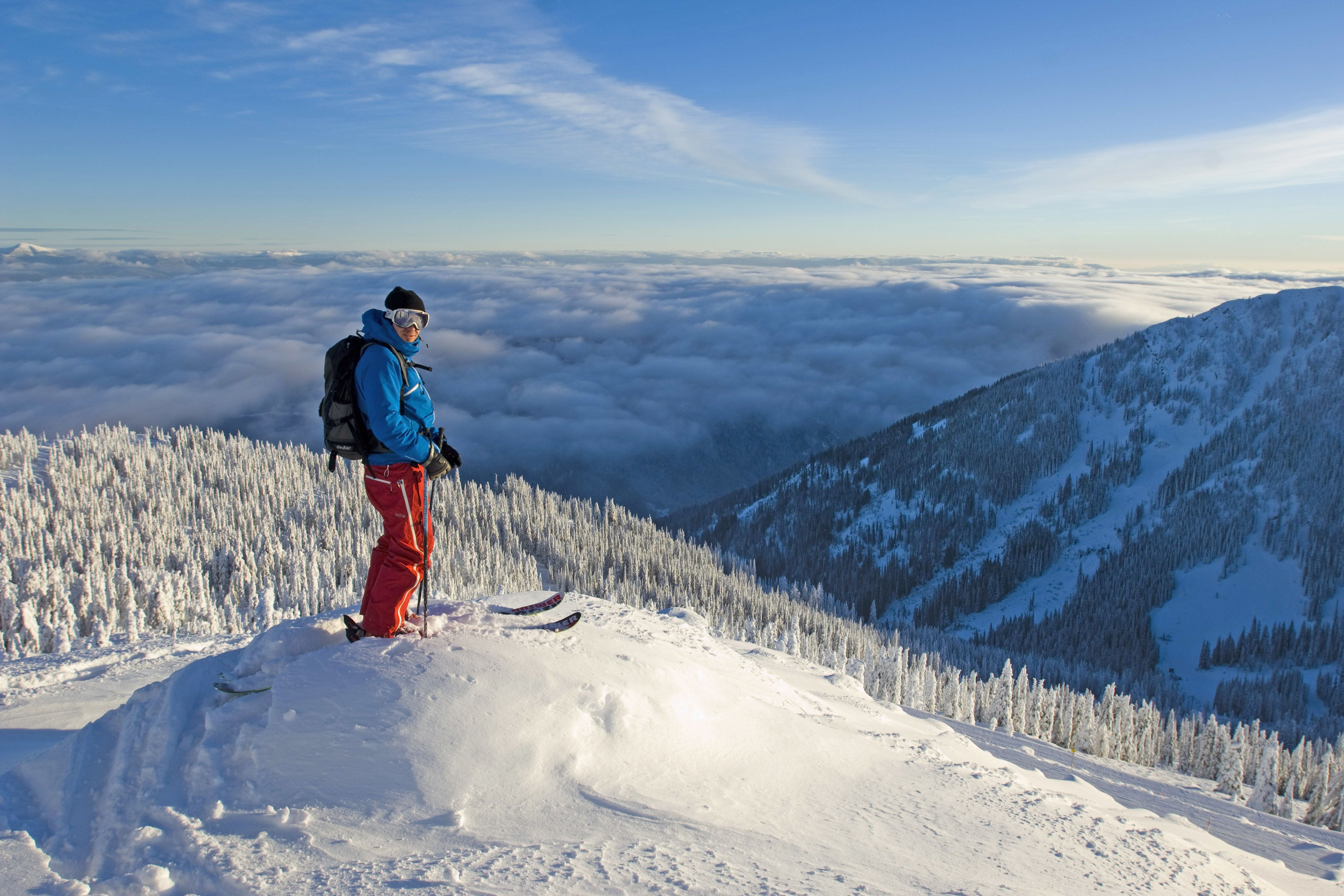 Skiing mit Ausblick auf dem Red Mountain, British Columbia