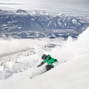 Skifahrer im Revelstoke Mountain Resort