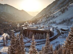 The Cliff Lodge im Snowbird Skigebiet in Utah The Cliff Lodge im Snowbird Skigebiet in Utah