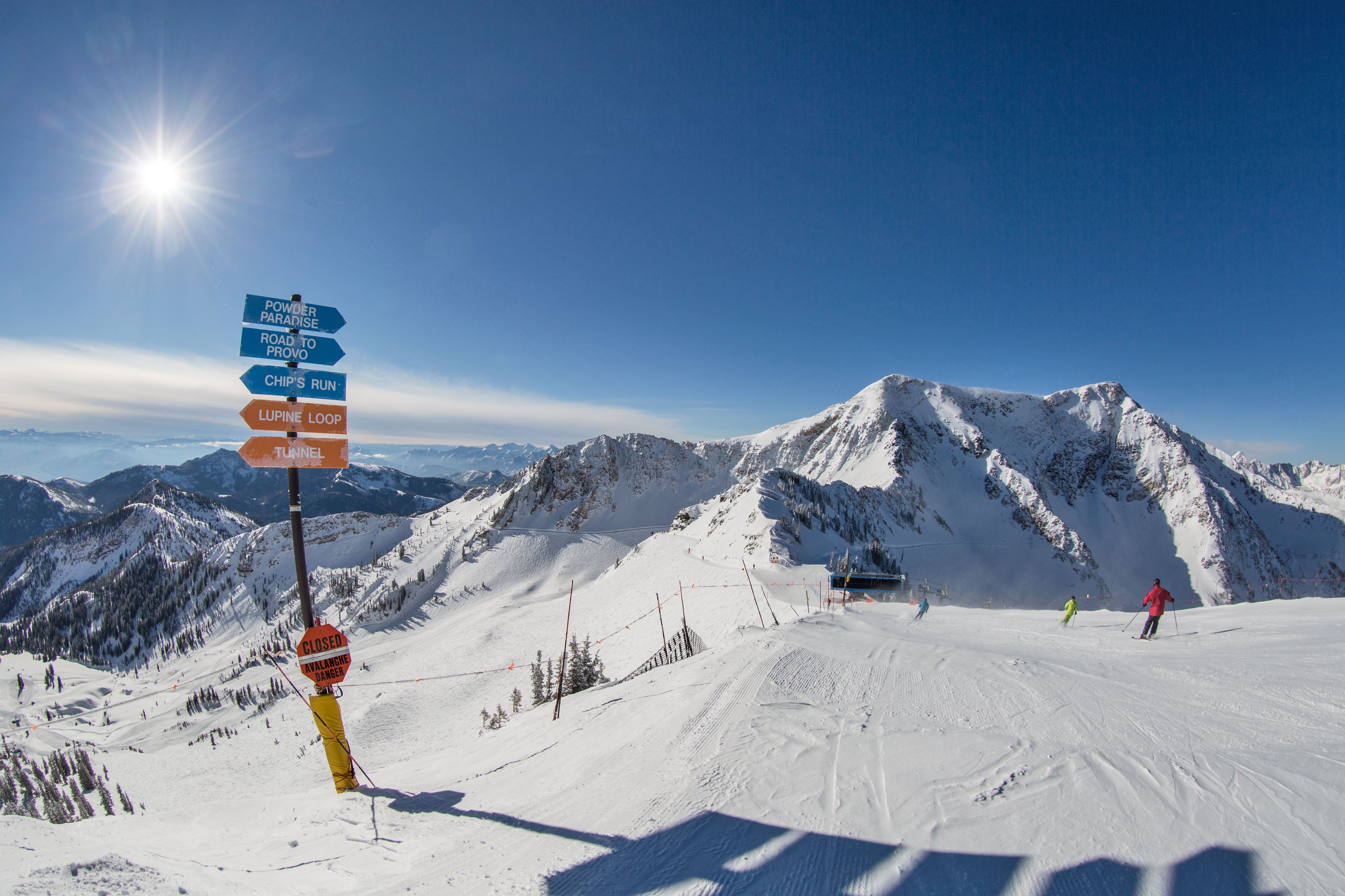 Eine Piste im Snowbird Skigebiet in Utah