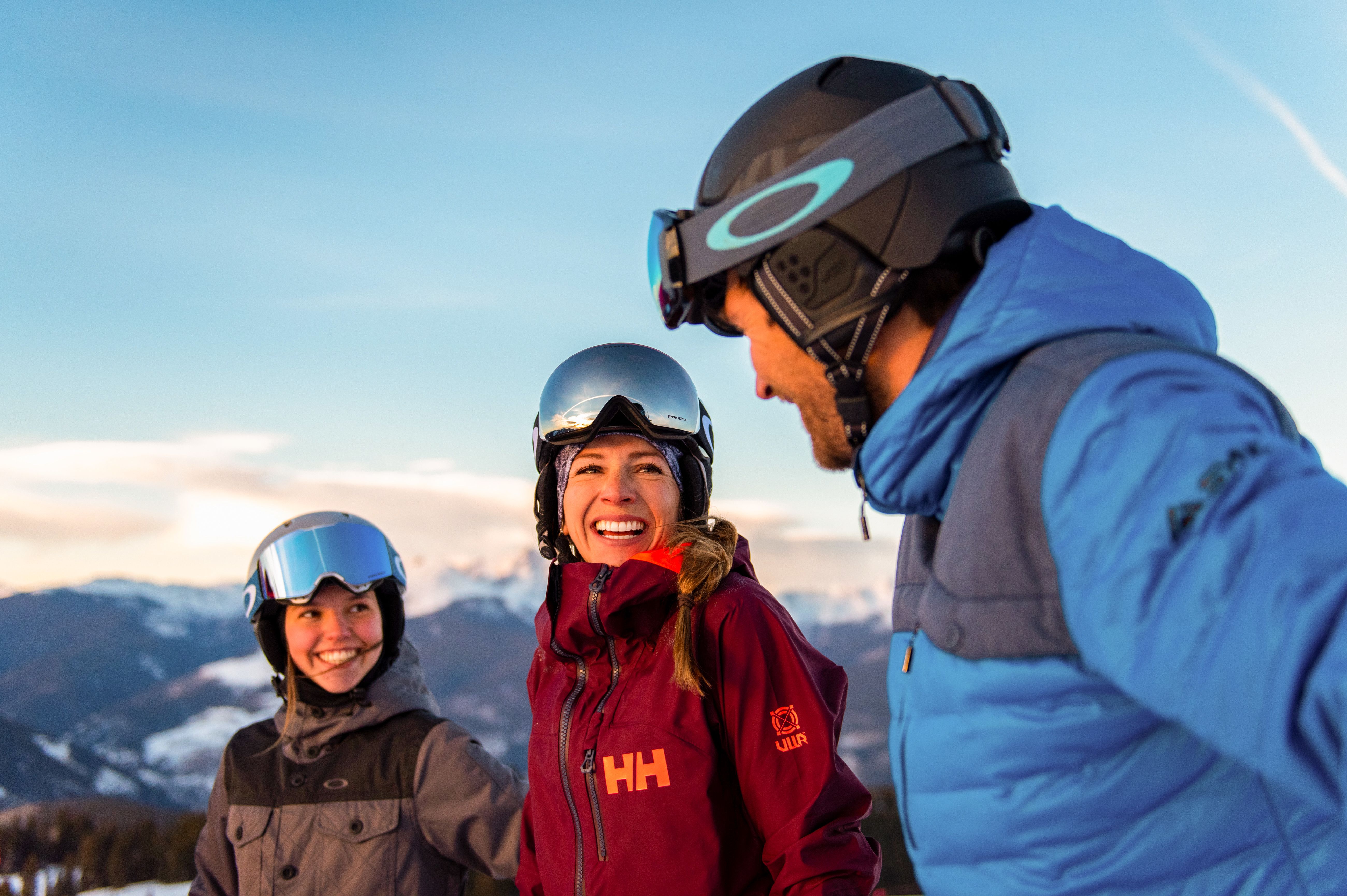 Spass beim Skifahren in den Bergen von Colorado