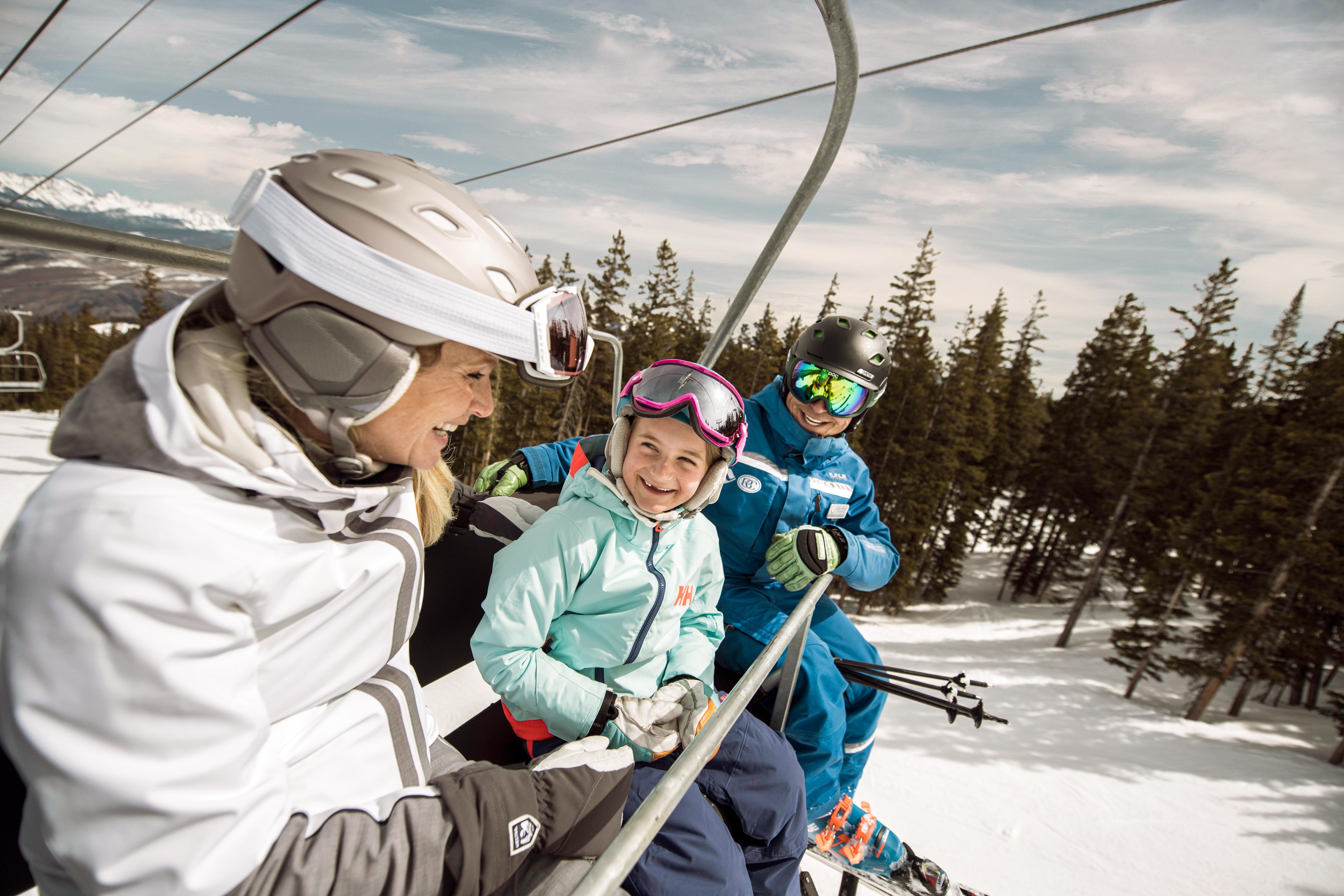 Eine Familie in einer Gondel in Beaver Creek