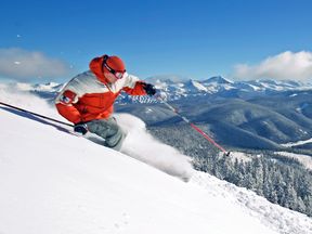 Ski fahren mit Aussicht