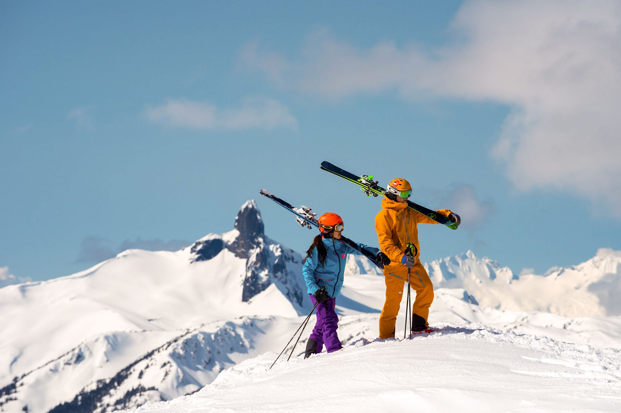 Wanderung auf den eingeschneiten Gipfel des "Black Tusk" bei Whistler in British Columbia