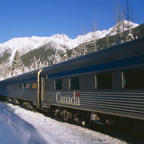 zug/kanada/Manitoba/viarail/zug-winter.cr2723x2727-1366x0