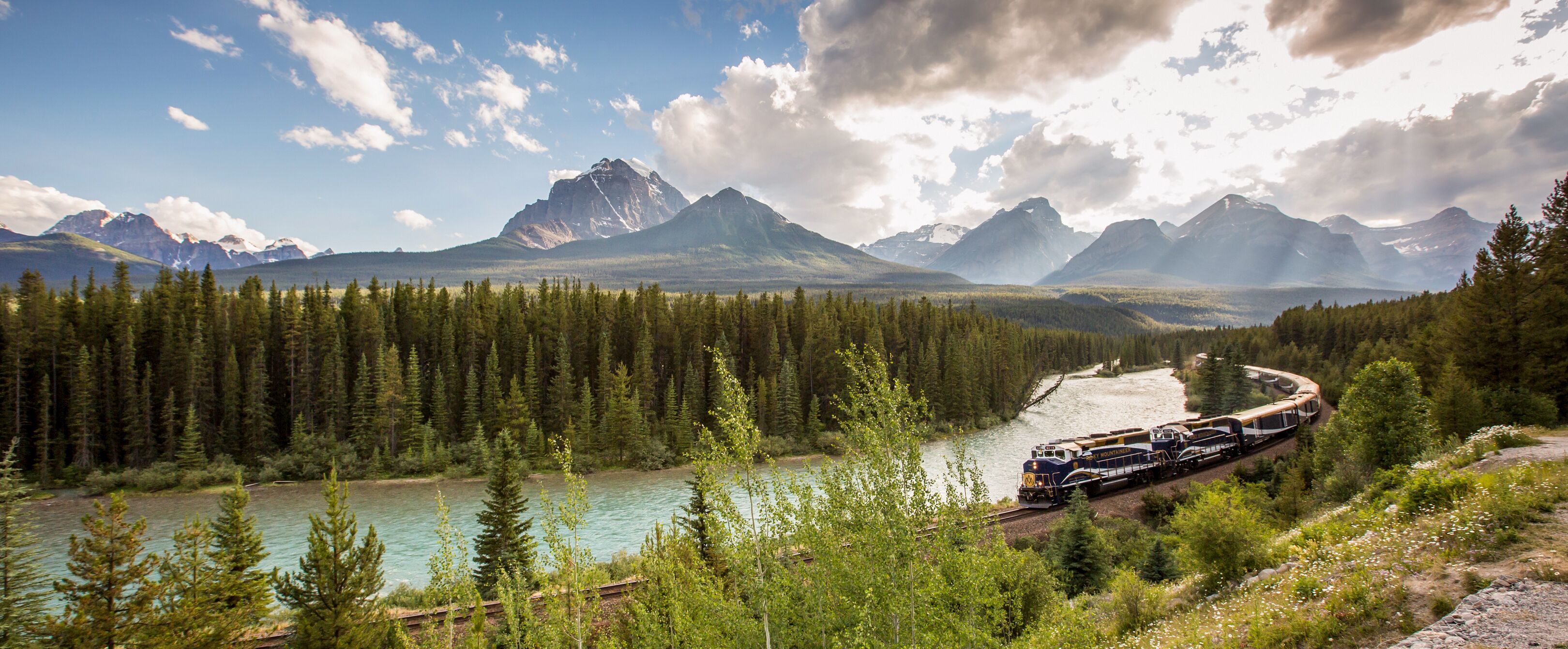 Ausblick auf die Natur mit Rocky Mountaineer