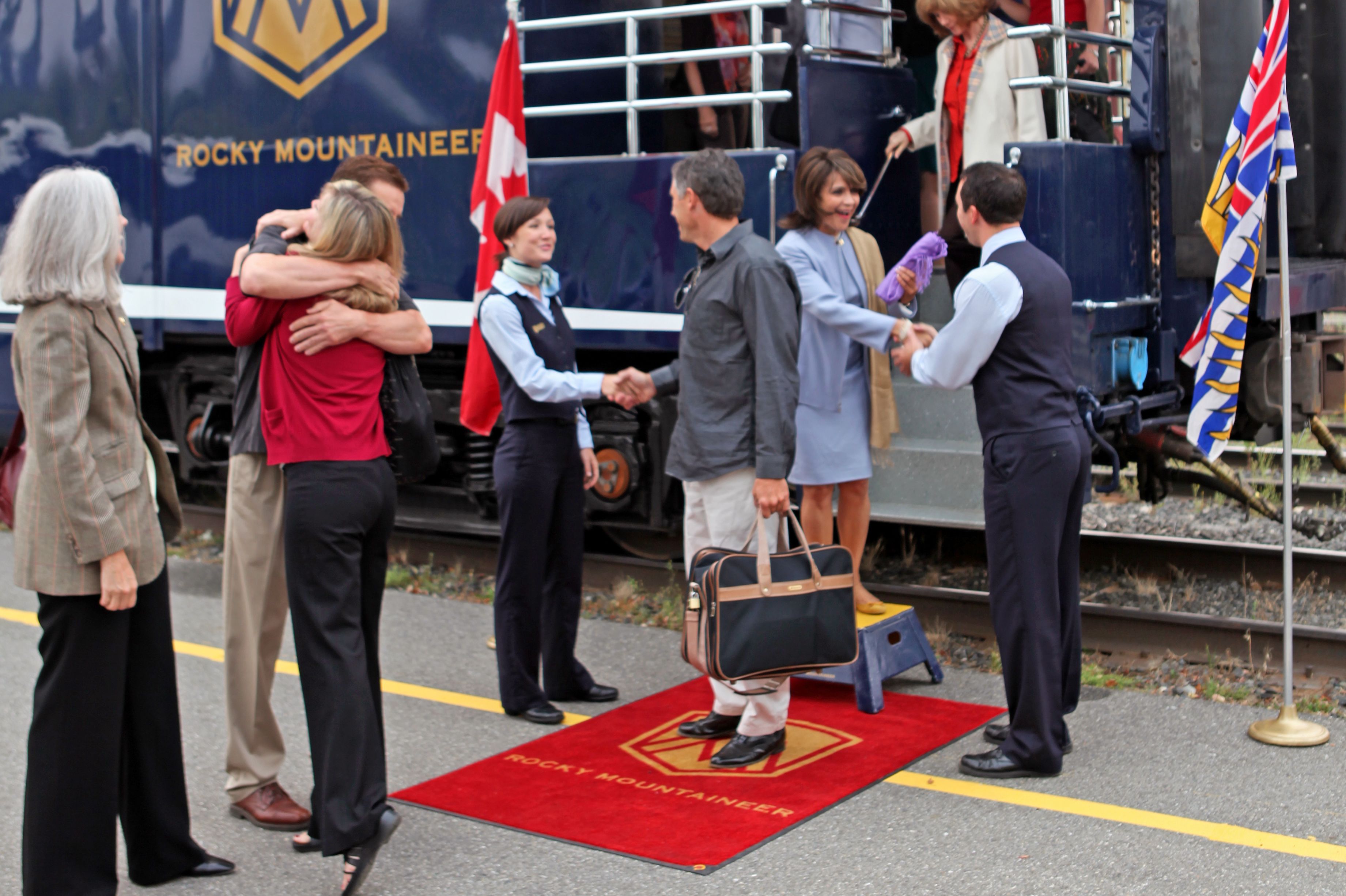 Rcky Mountaineer Service am Bahnsteig