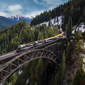 Mit dem Rocky Mountaineer die Schönheit der Natur erleben