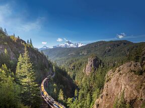 Im Rocky Mountaineer durch unberührte Natur gleiten