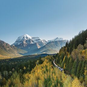 Mit dem Rocky Mountaineer durch malerische Landschaften fahren