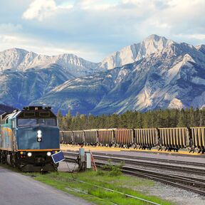 Stop in Jasper bei der Fahrt mit dem Zug quer durch Kanada